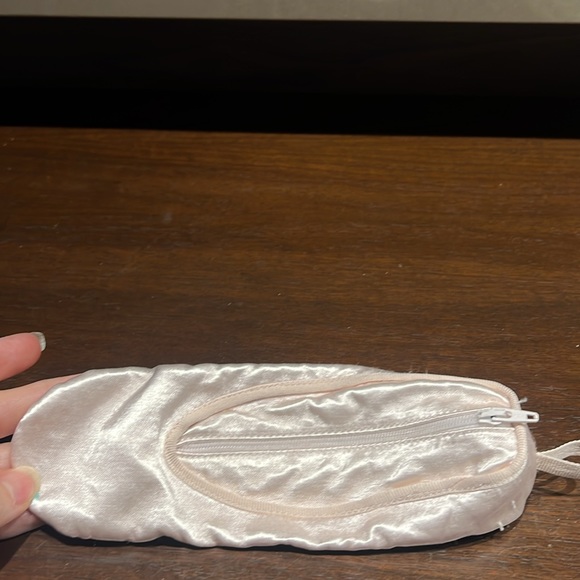 Cute Pointe Shoe pencil holder, coin purse and makeup bag/ Ballet Shoe Keychain - Picture 3 of 9